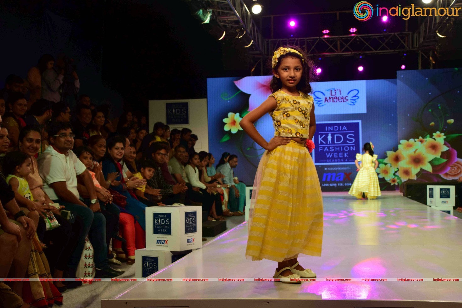 Nawazuddin Siddiqui And Vishal Malhotra Show Stopper For The Brand Nauti Nati Event hd photo