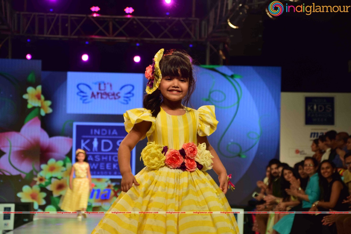 Nawazuddin Siddiqui And Vishal Malhotra Show Stopper For The Brand Nauti Nati Event hd photo