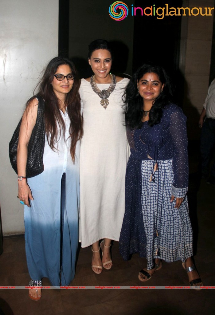 Special Screening Of Nil Battey Sannata For Sonam Kapoor At Lightbox Event hd photo