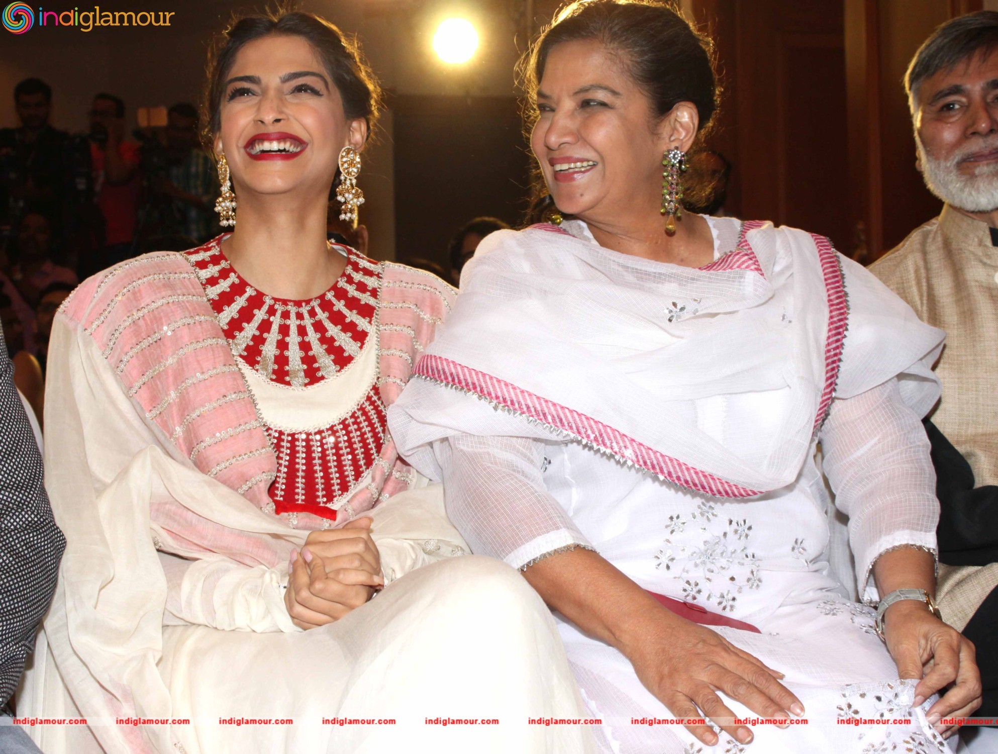 Success Media Meet of Film Neerja Event hd photo