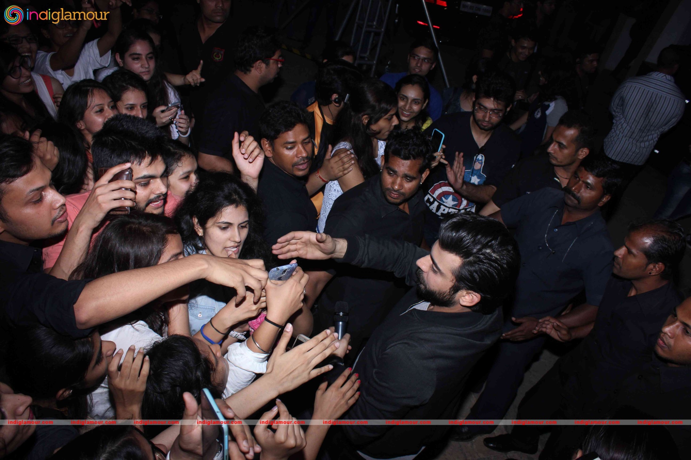Promotion of Film Kapoor and Sons at Mithibai College Event hd photo