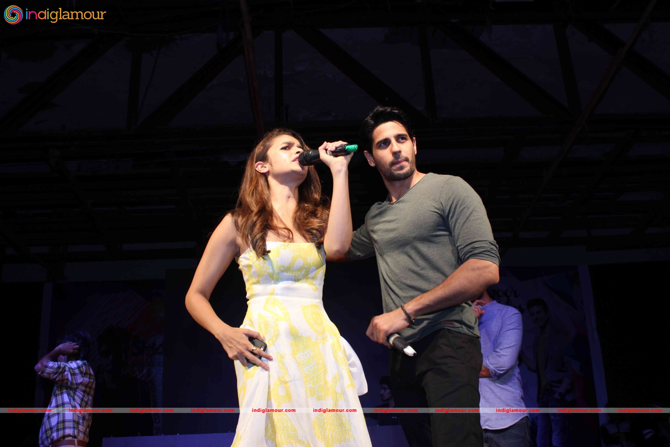 Promotion of Film Kapoor and Sons at Mithibai College Event hd photo