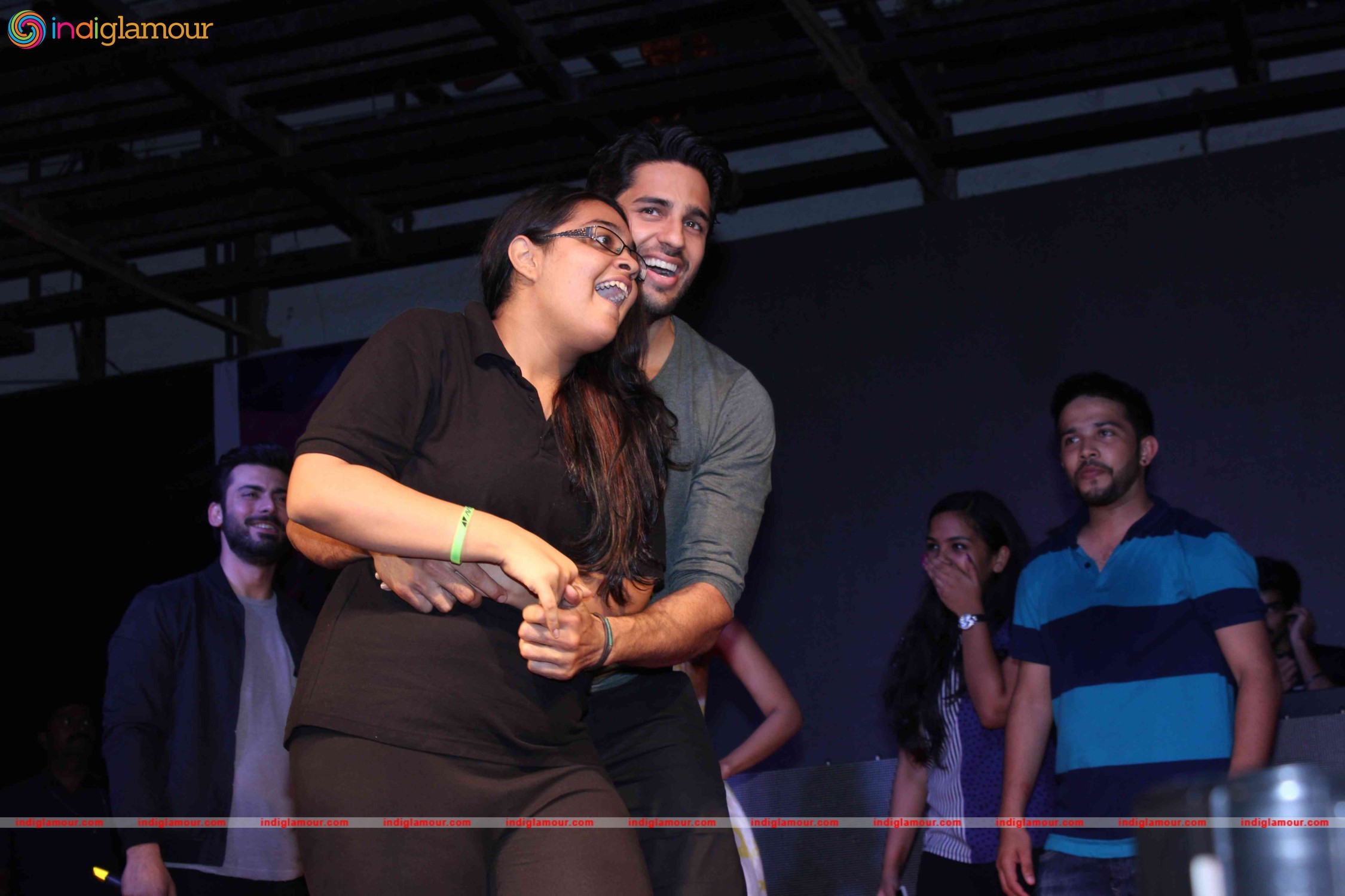 Promotion of Film Kapoor and Sons at Mithibai College Event hd photo