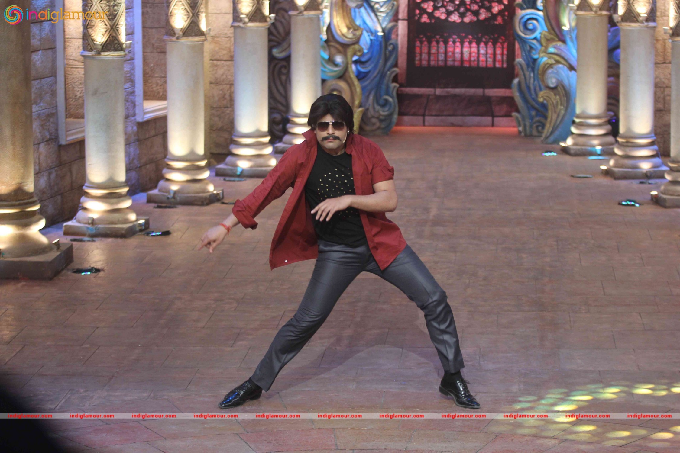 Promotion of Film Kapoor and Sons on the Sets of TV Show Comedy Nights Bachao Event hd photo