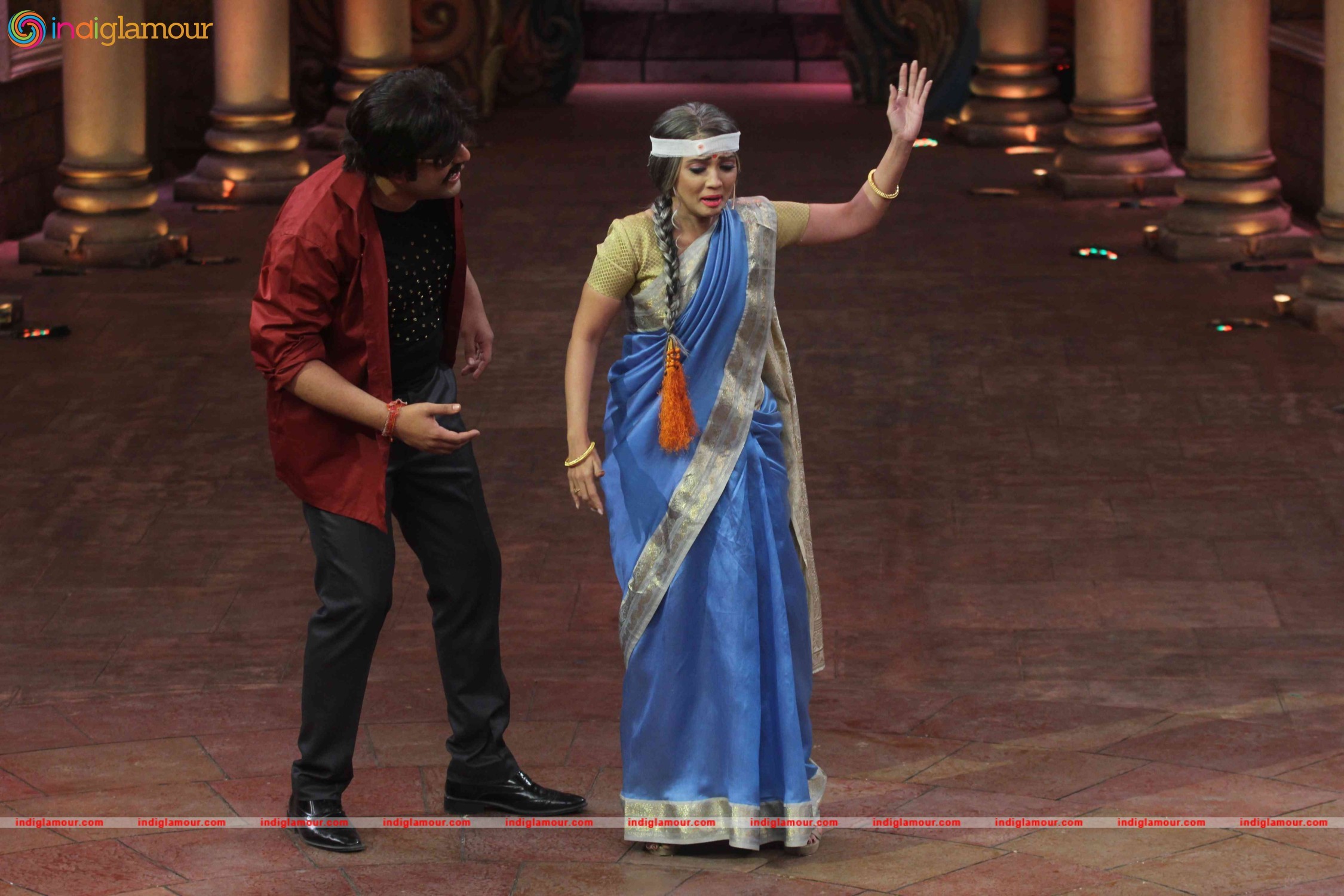 Promotion of Film Kapoor and Sons on the Sets of TV Show Comedy Nights Bachao Event hd photo