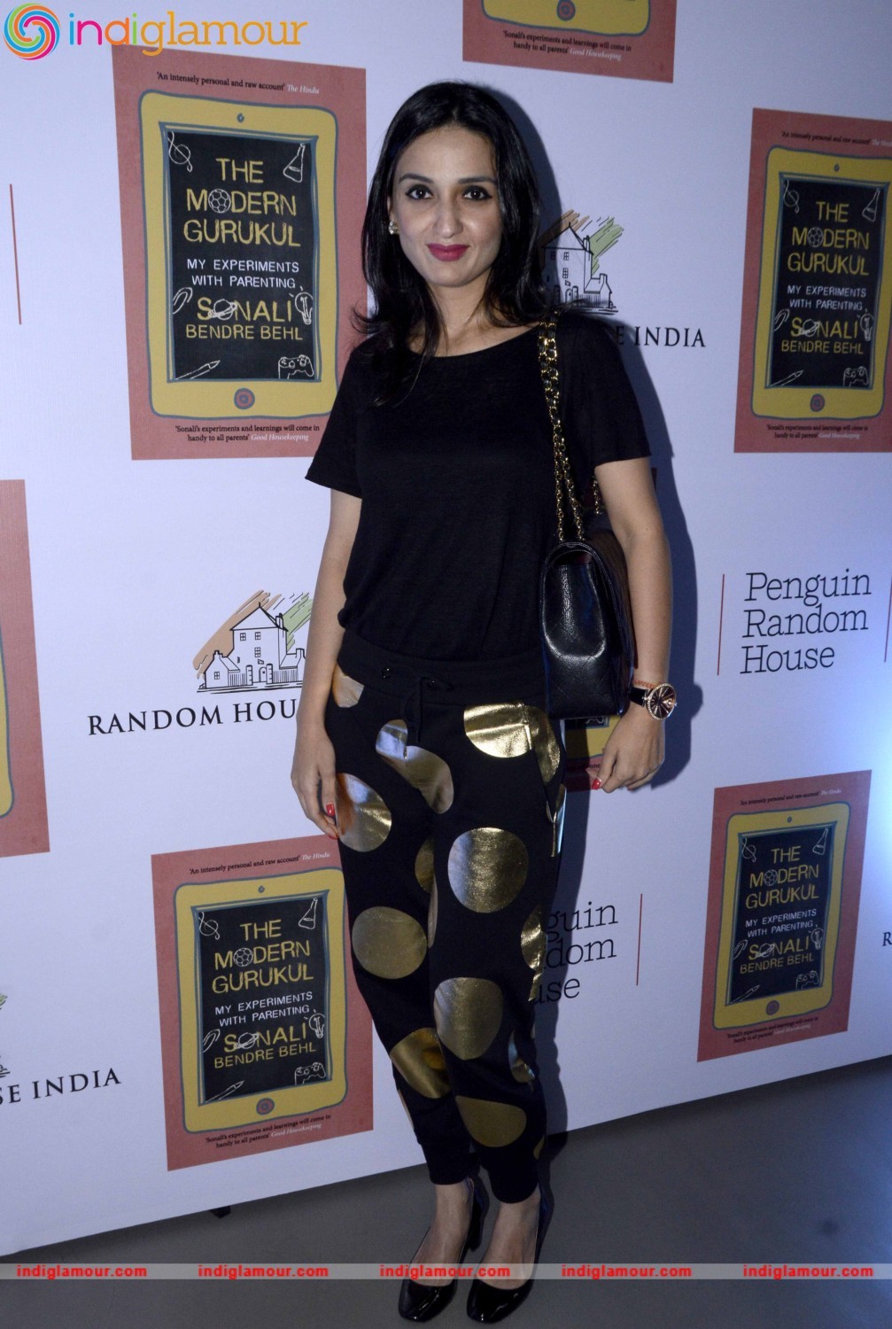 Success Party of Sonali Bendre Book The Modern Gurukul My Experiments with Parenting Event hd photo