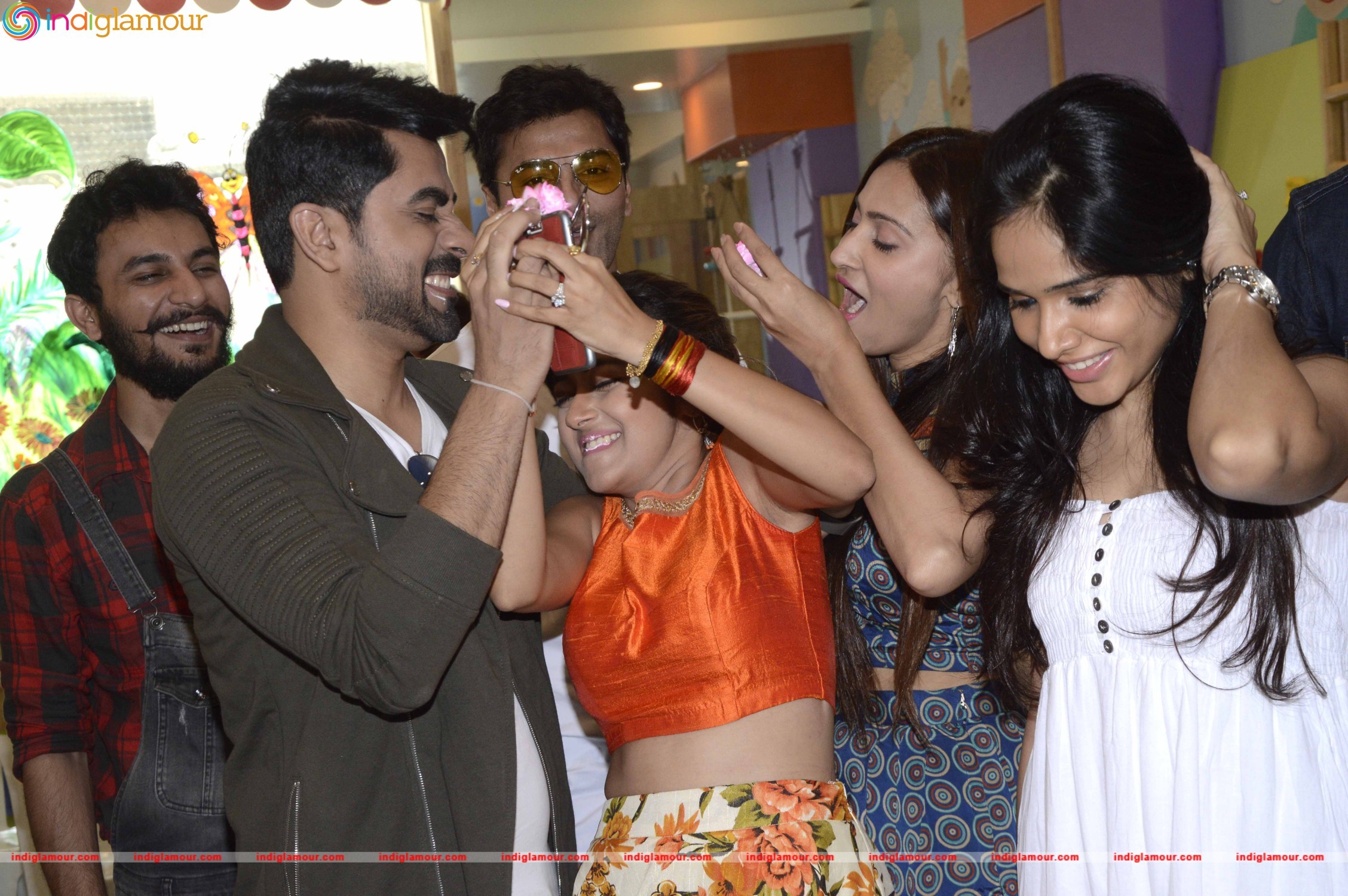 Actor Mrunal Jain Spend Some Good Time with NGO Dilkhush Special Children Event hd photo