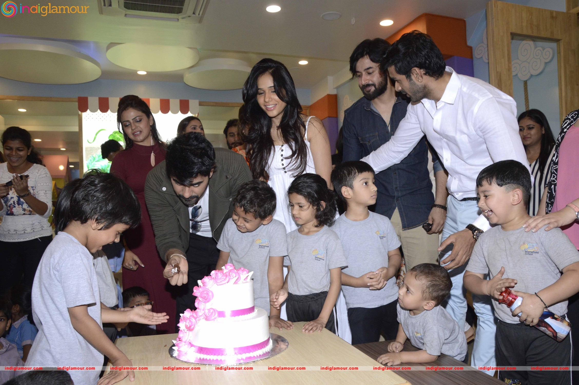Actor Mrunal Jain Spend Some Good Time with NGO Dilkhush Special Children Event hd photo