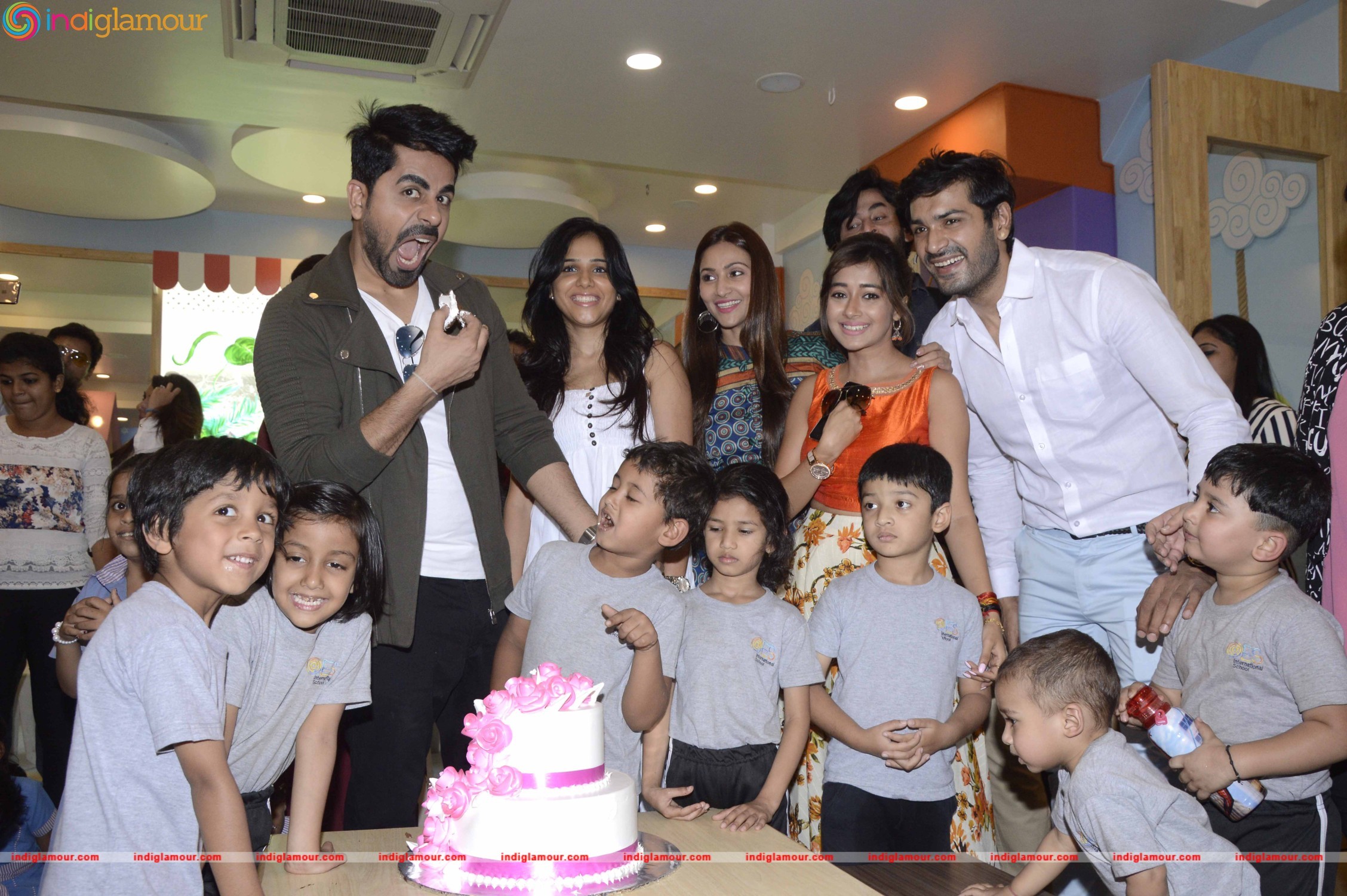 Actor Mrunal Jain Spend Some Good Time with NGO Dilkhush Special Children Event hd photo