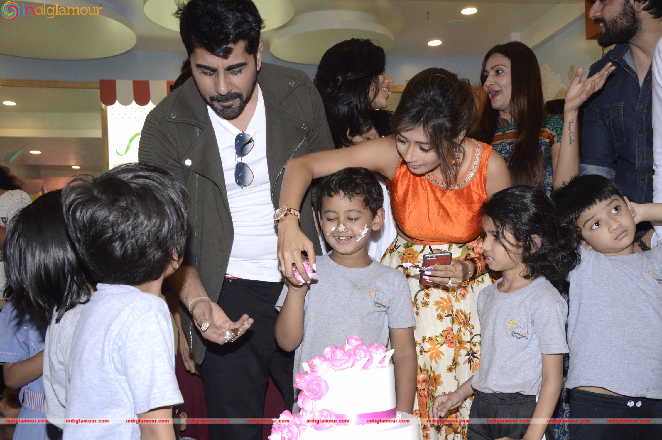 Actor Mrunal Jain Spend Some Good Time with NGO Dilkhush Special Children Event hd photo