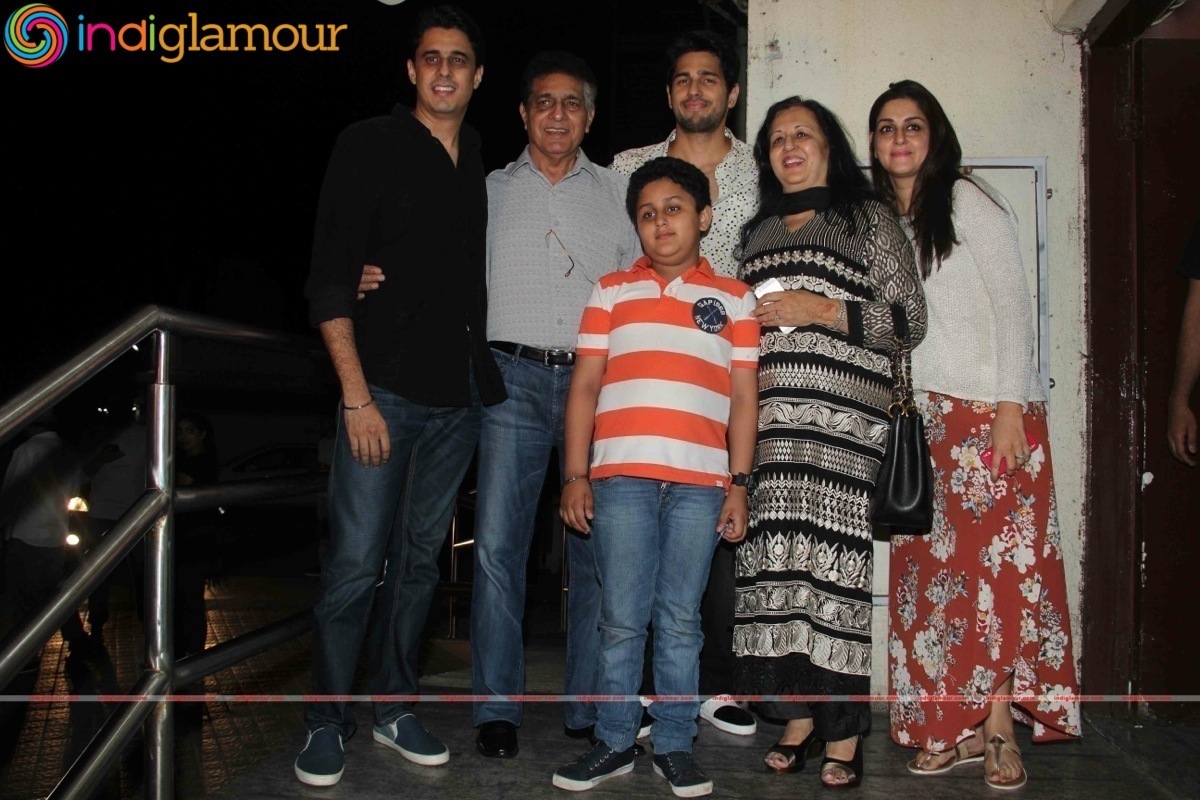 Special Screening Of Film Kapoor And Sons At PVR Cinemas Event hd photo