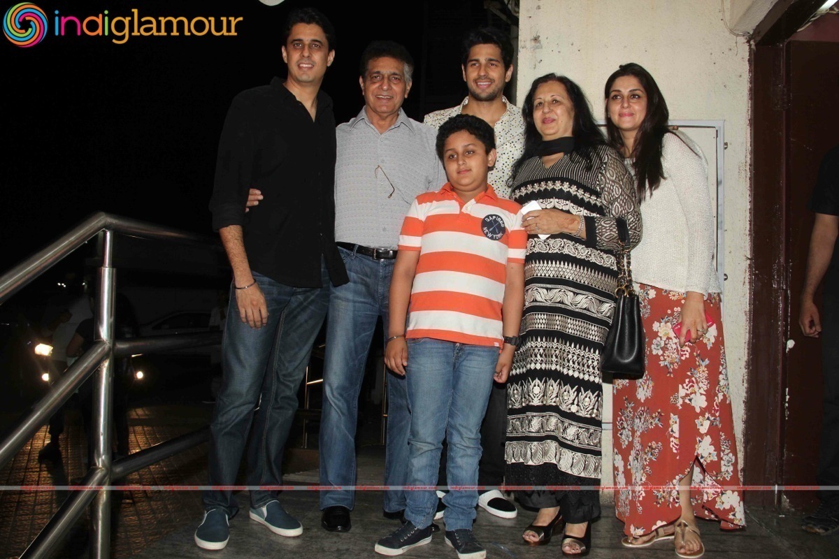 Special Screening Of Film Kapoor And Sons At PVR Cinemas Event hd photo