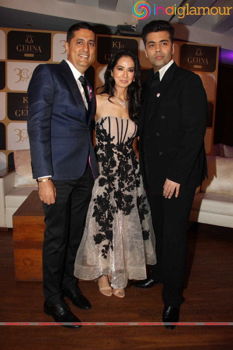 Gehna Jwellers Celebrates 30th Years With Karan Johar s New Line Event hd photo