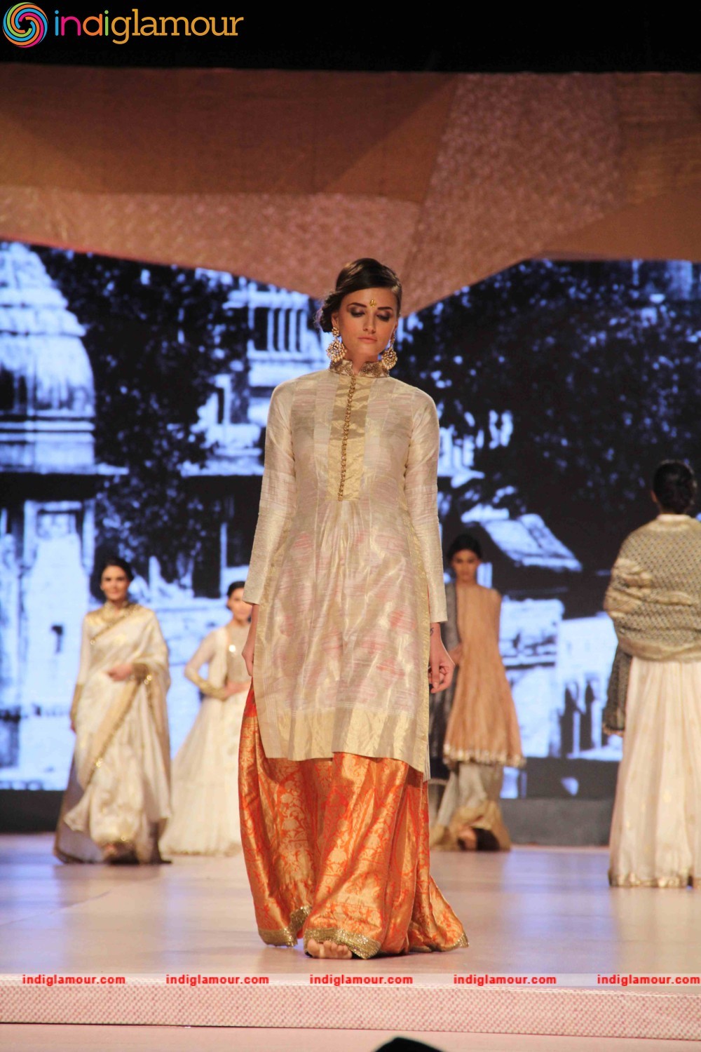 Bollywood Celebs Walks The Ramp For Manish Malhotra and Shaina NC Event hd photo
