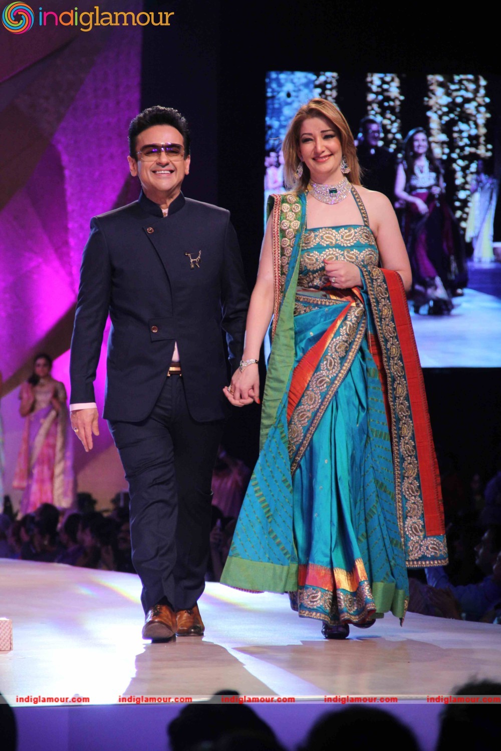 Bollywood Celebs Walks The Ramp For Manish Malhotra and Shaina NC Event hd photo