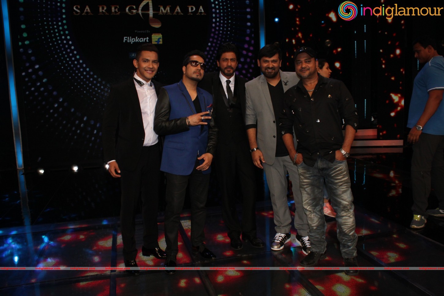 Shah Rukh Khan For The Grand Premiere Of Sa Re Ga Ma Pa 2 Event hd photo