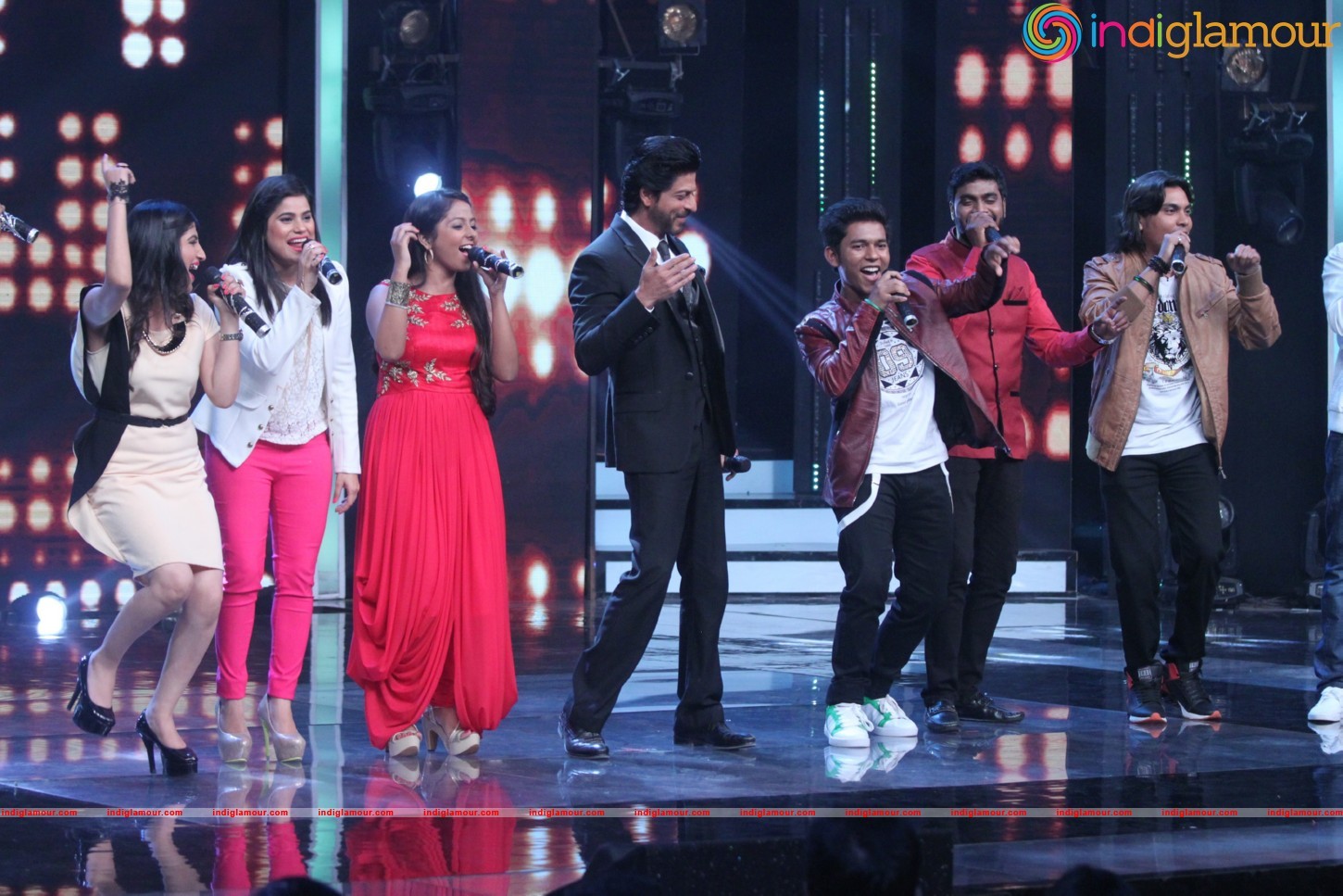 Shah Rukh Khan For The Grand Premiere Of Sa Re Ga Ma Pa 2 Event hd photo