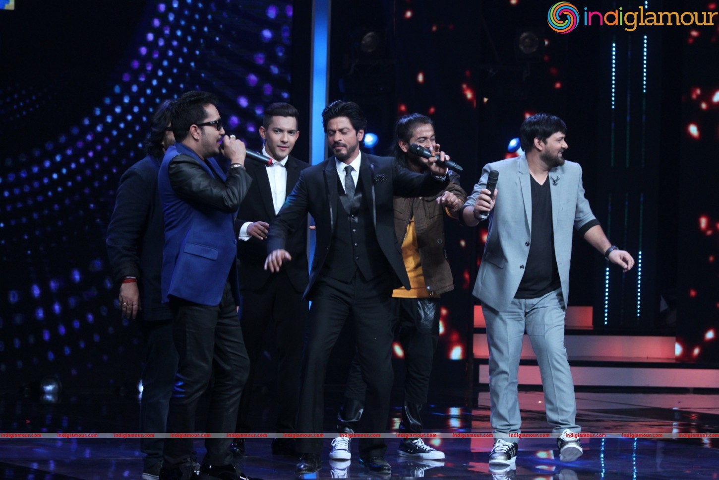 Shah Rukh Khan For The Grand Premiere Of Sa Re Ga Ma Pa 2 Event hd photo