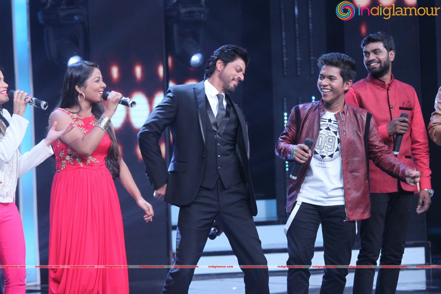 Shah Rukh Khan For The Grand Premiere Of Sa Re Ga Ma Pa 2 Event hd photo