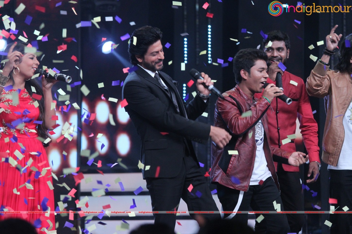 Shah Rukh Khan For The Grand Premiere Of Sa Re Ga Ma Pa 2 Event hd photo