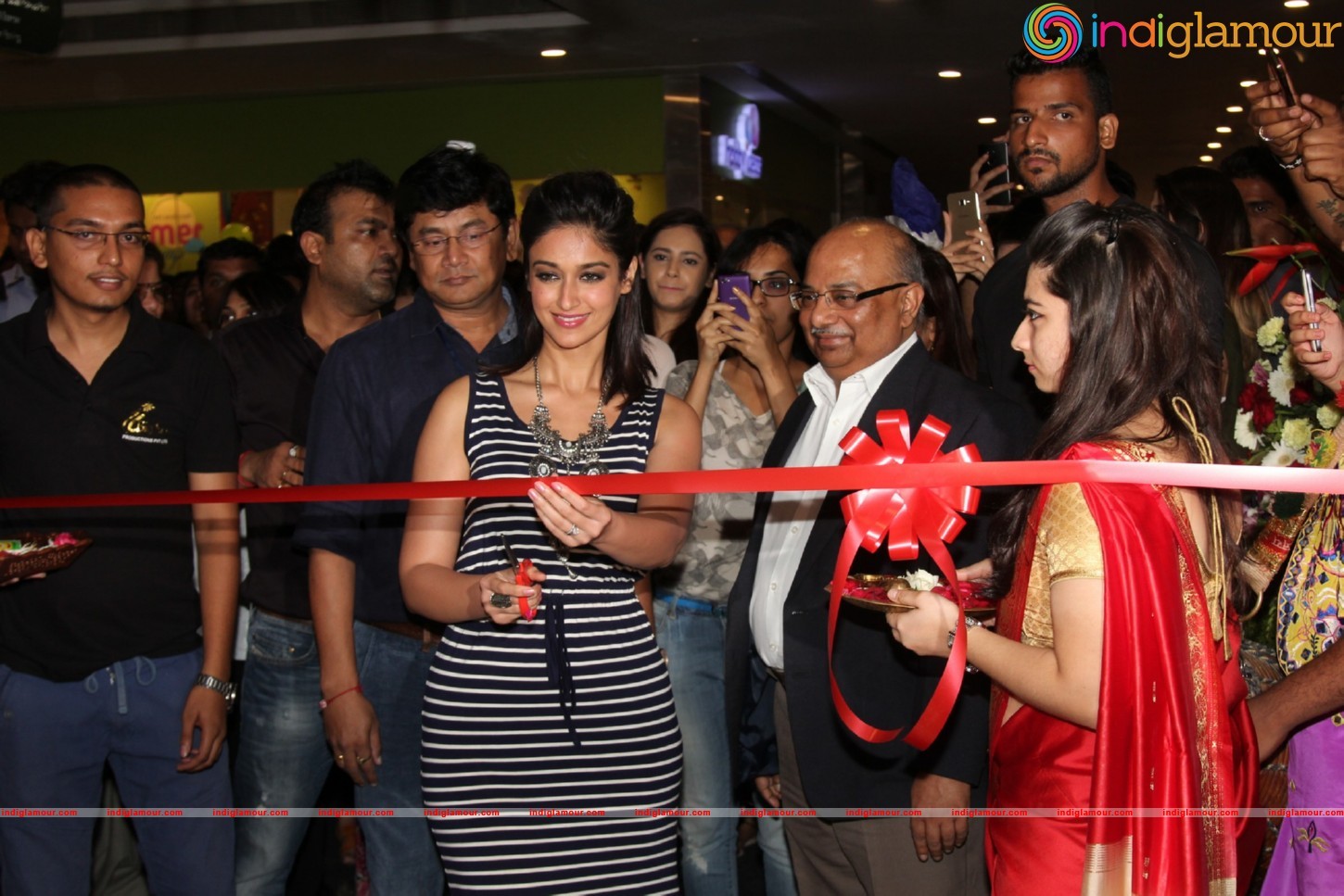 Ileana D Cruz Inagurates Reliance Trends Concept Store Event hd photo