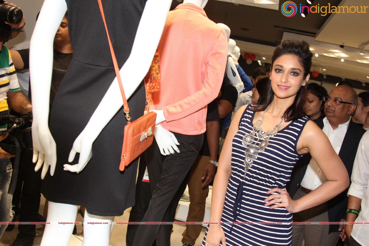Ileana D Cruz Inagurates Reliance Trends Concept Store Event hd photo