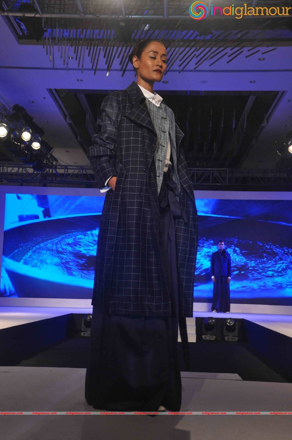 Vidyut Jamwal And Aditi Rao Hydari Walk The Ramp For The Woolmark Show Event hd photo