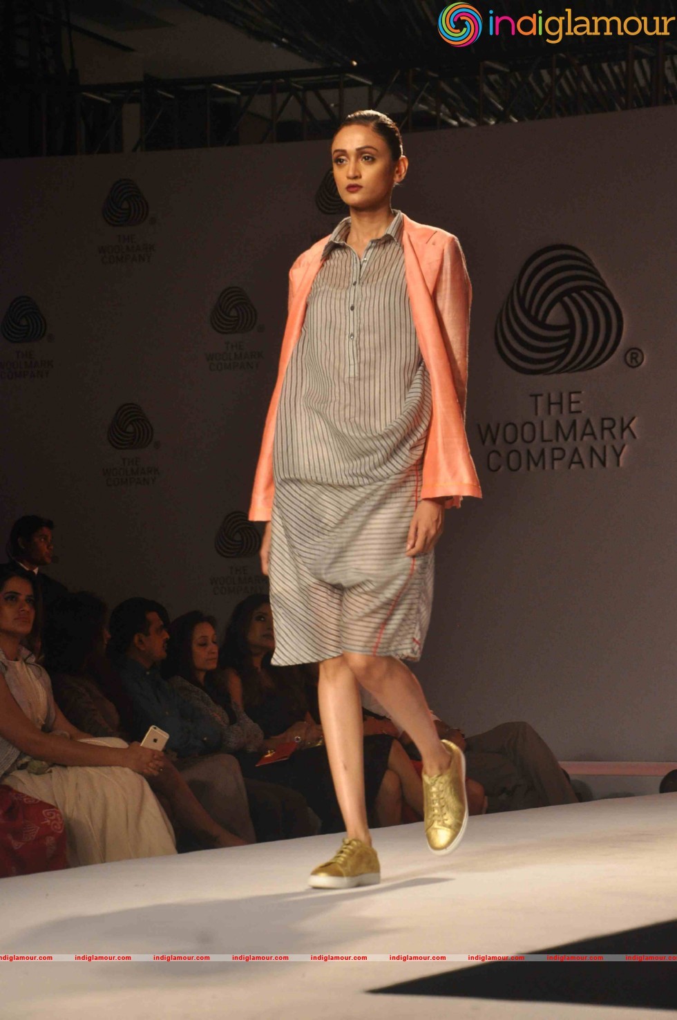 Vidyut Jamwal And Aditi Rao Hydari Walk The Ramp For The Woolmark Show Event hd photo