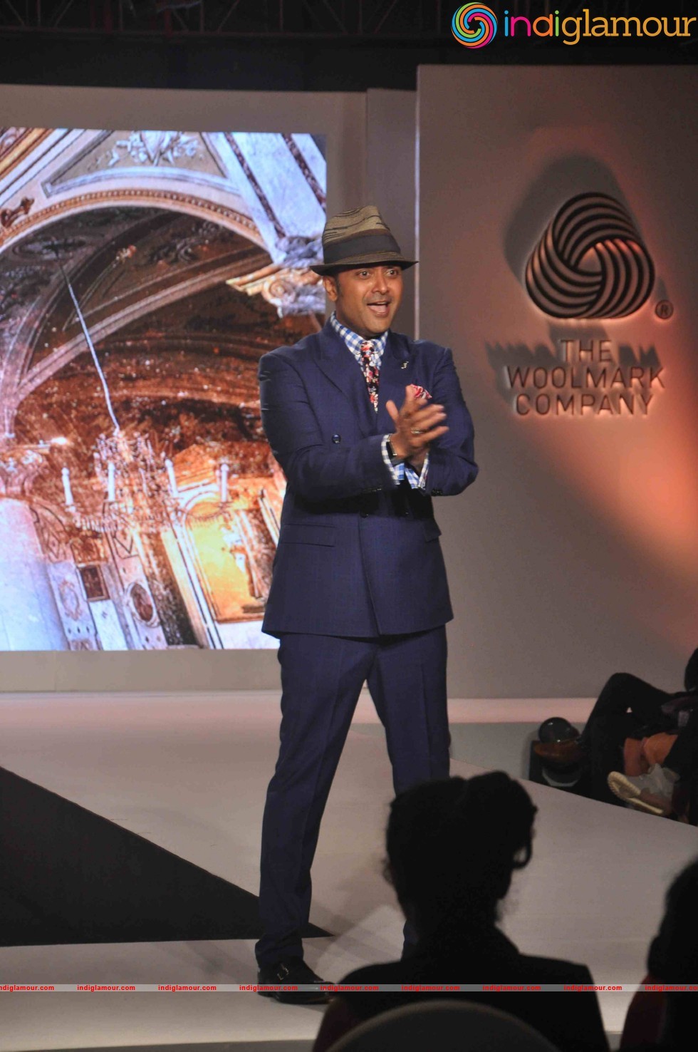 Vidyut Jamwal And Aditi Rao Hydari Walk The Ramp For The Woolmark Show Event hd photo