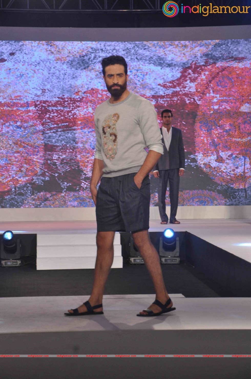 Vidyut Jamwal And Aditi Rao Hydari Walk The Ramp For The Woolmark Show Event hd photo