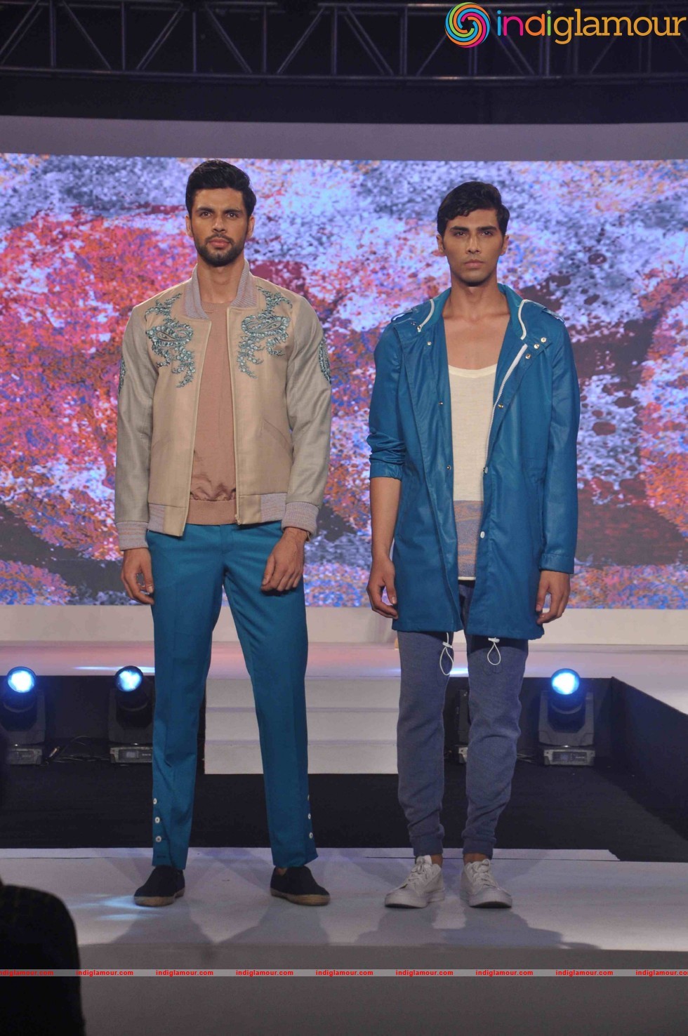 Vidyut Jamwal And Aditi Rao Hydari Walk The Ramp For The Woolmark Show Event hd photo