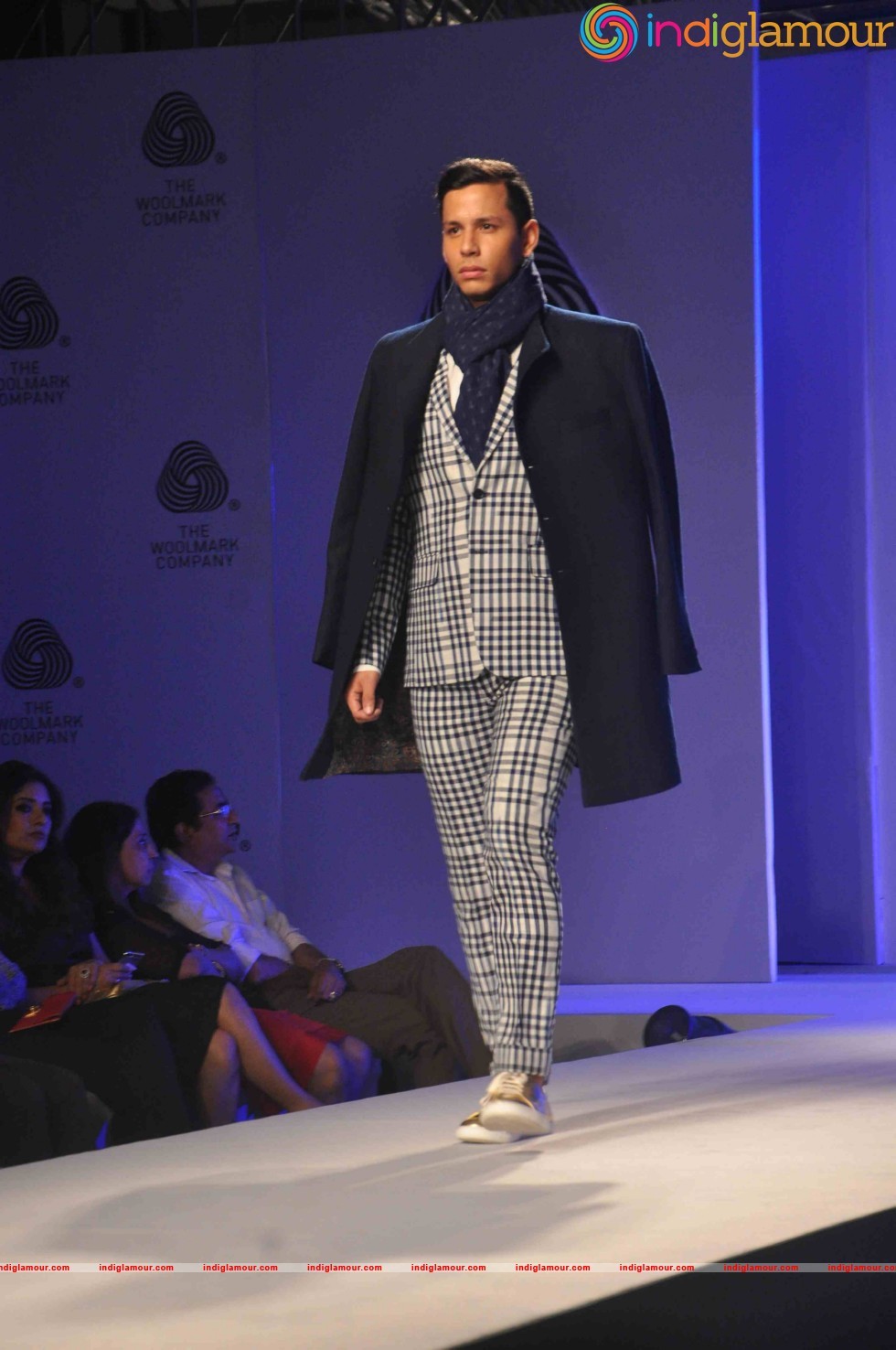 Vidyut Jamwal And Aditi Rao Hydari Walk The Ramp For The Woolmark Show Event hd photo