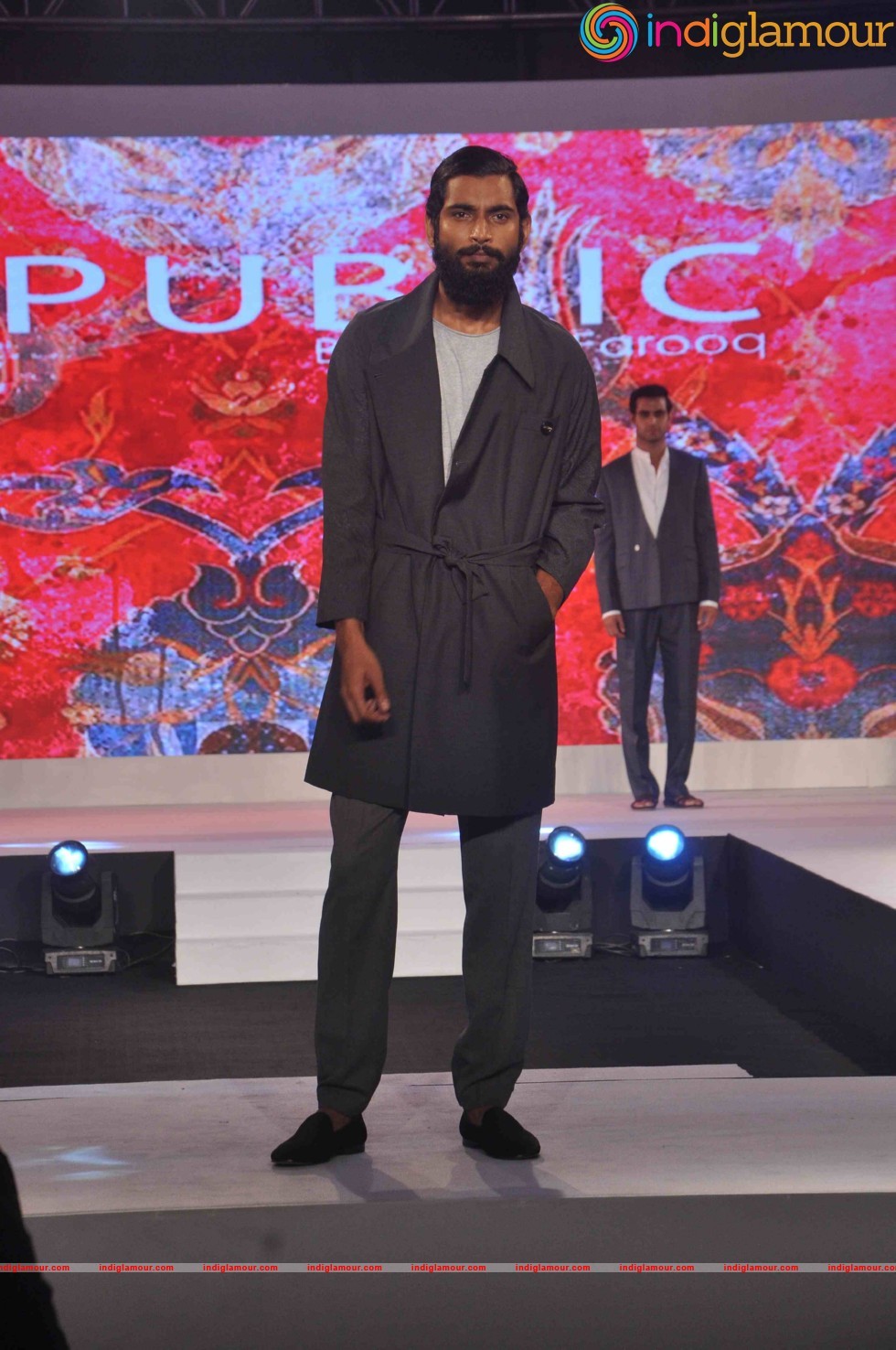 Vidyut Jamwal And Aditi Rao Hydari Walk The Ramp For The Woolmark Show Event hd photo