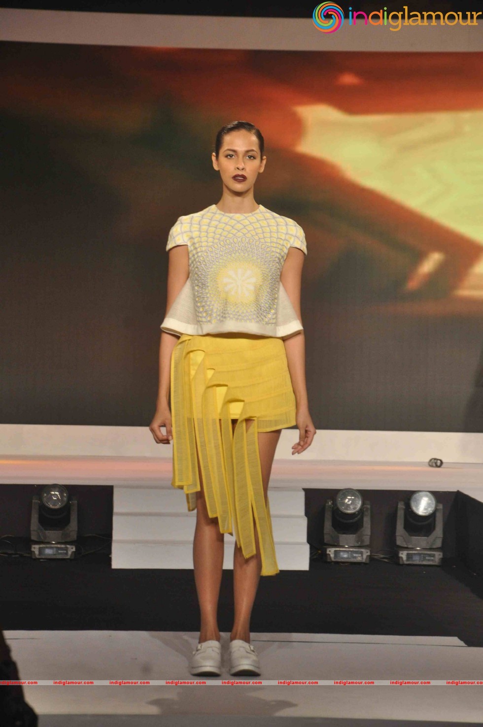 Vidyut Jamwal And Aditi Rao Hydari Walk The Ramp For The Woolmark Show Event hd photo