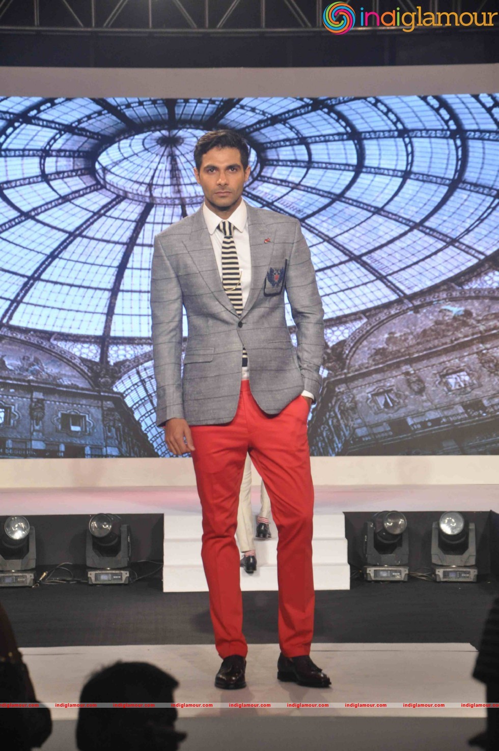 Vidyut Jamwal And Aditi Rao Hydari Walk The Ramp For The Woolmark Show Event hd photo