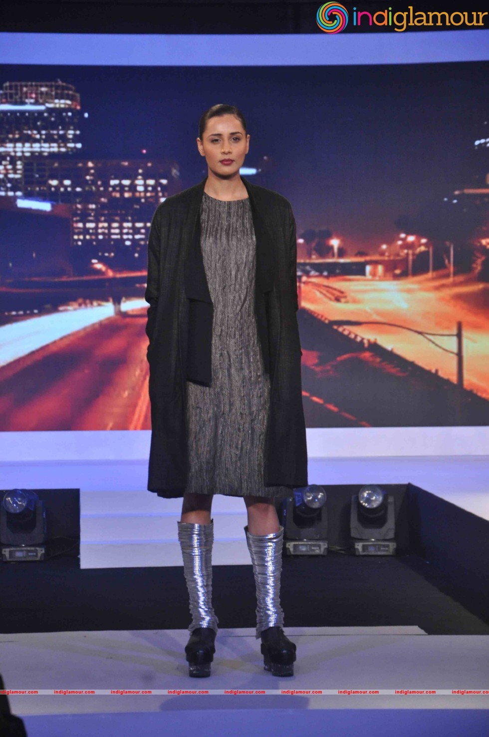 Vidyut Jamwal And Aditi Rao Hydari Walk The Ramp For The Woolmark Show Event hd photo