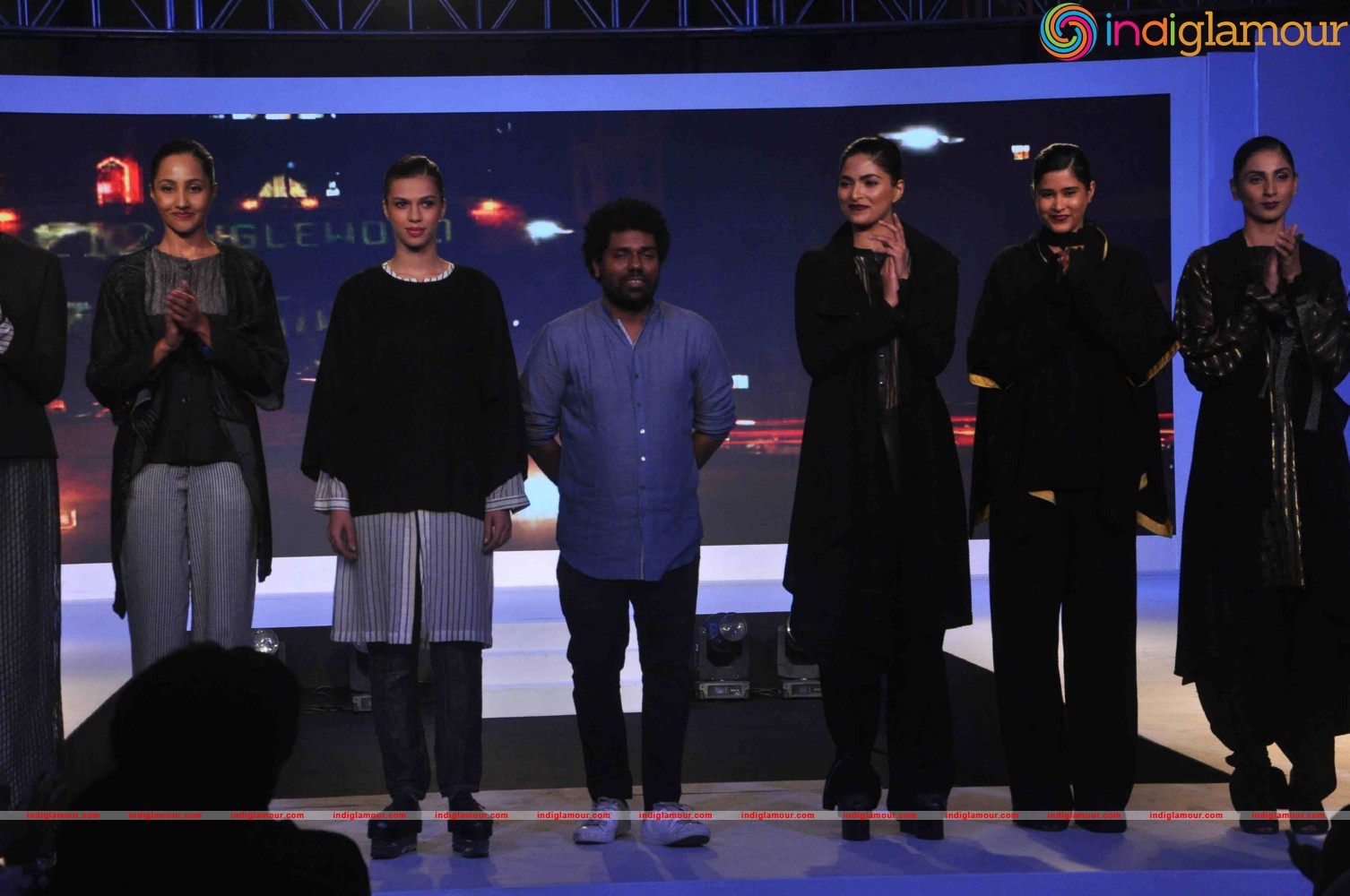 Vidyut Jamwal And Aditi Rao Hydari Walk The Ramp For The Woolmark Show Event hd photo