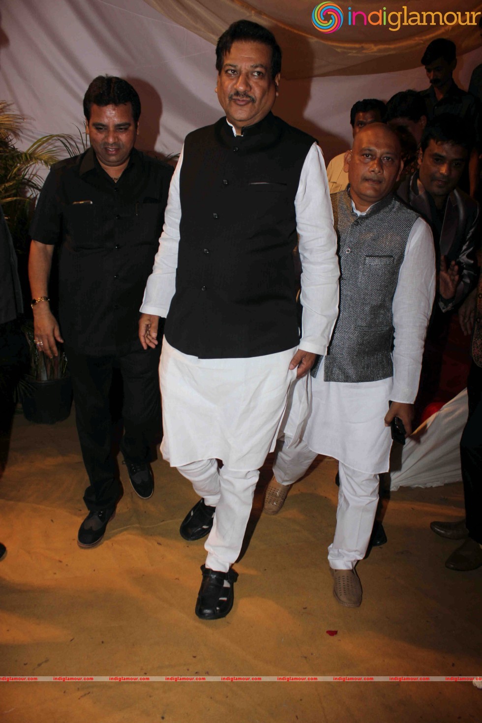 Wedding Reception Of Congress Party MLA Naseem Khan S Son Aamir Khan Event hd photo