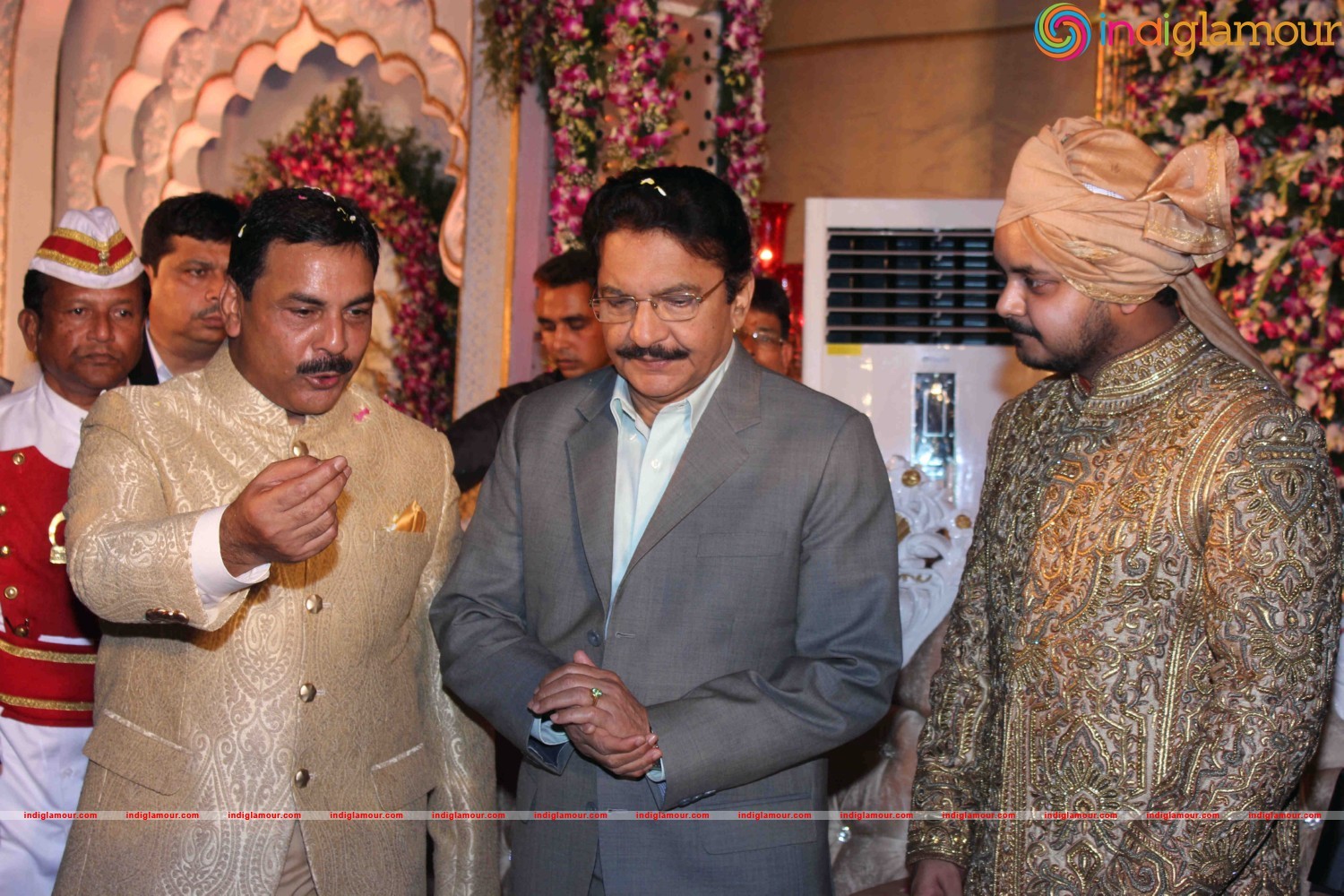 Wedding Reception Of Congress Party MLA Naseem Khan S Son Aamir Khan Event hd photo