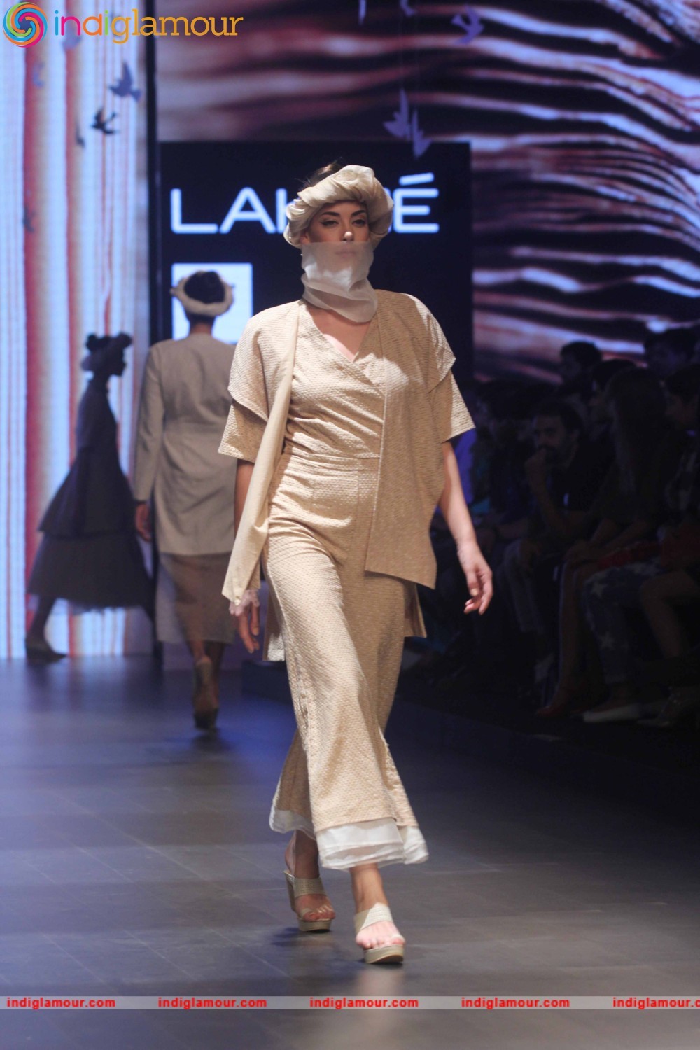 LFW Day 1 Show By Designer Aqdus Event hd photo