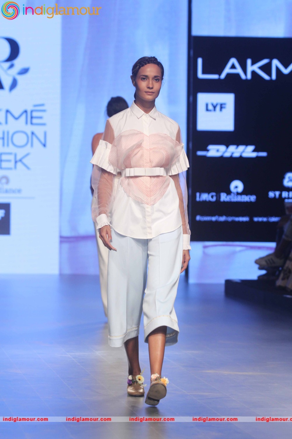 LFW Day 1 Show Design By Archana Rao Event hd photo