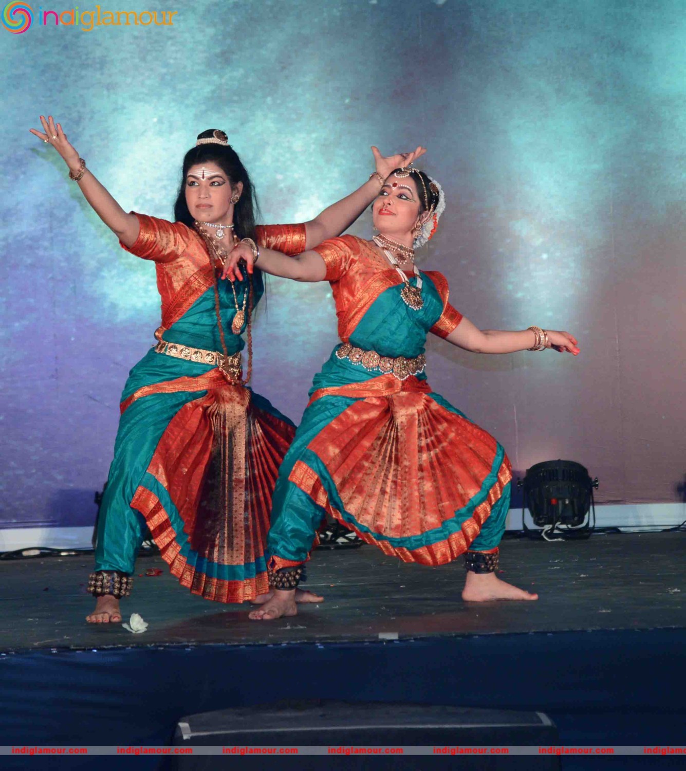 Bollywood Celebs at Grand Finale of Sandip Soparrkar Third India Dance Week Event hd photo
