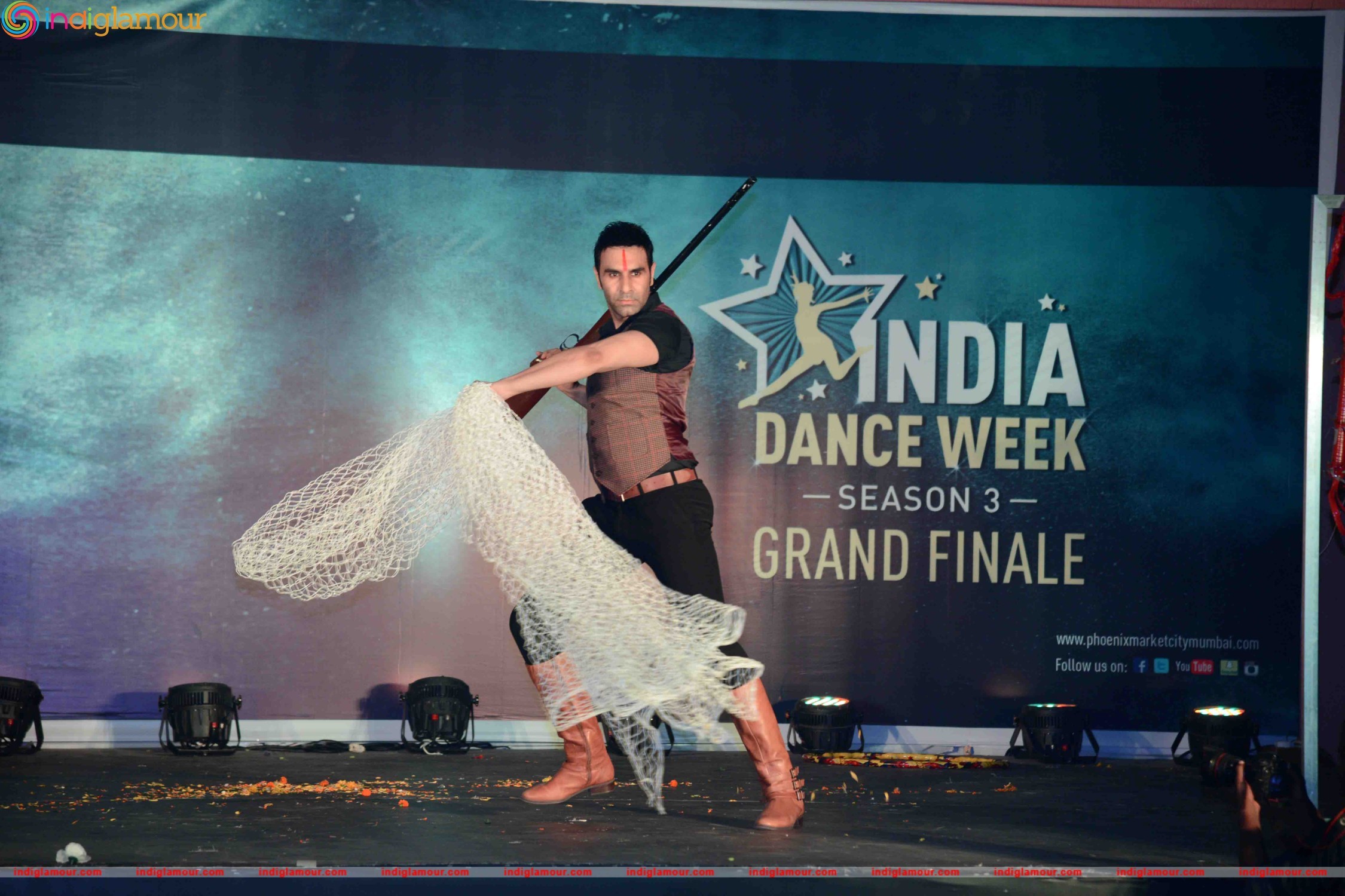 Bollywood Celebs at Grand Finale of Sandip Soparrkar Third India Dance Week Event hd photo