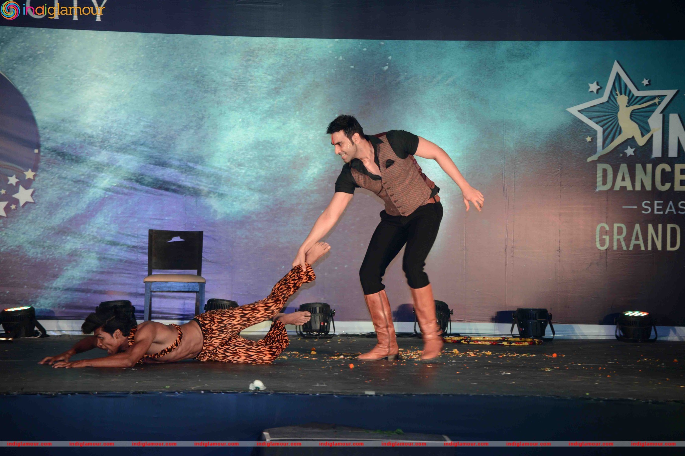 Bollywood Celebs at Grand Finale of Sandip Soparrkar Third India Dance Week Event hd photo