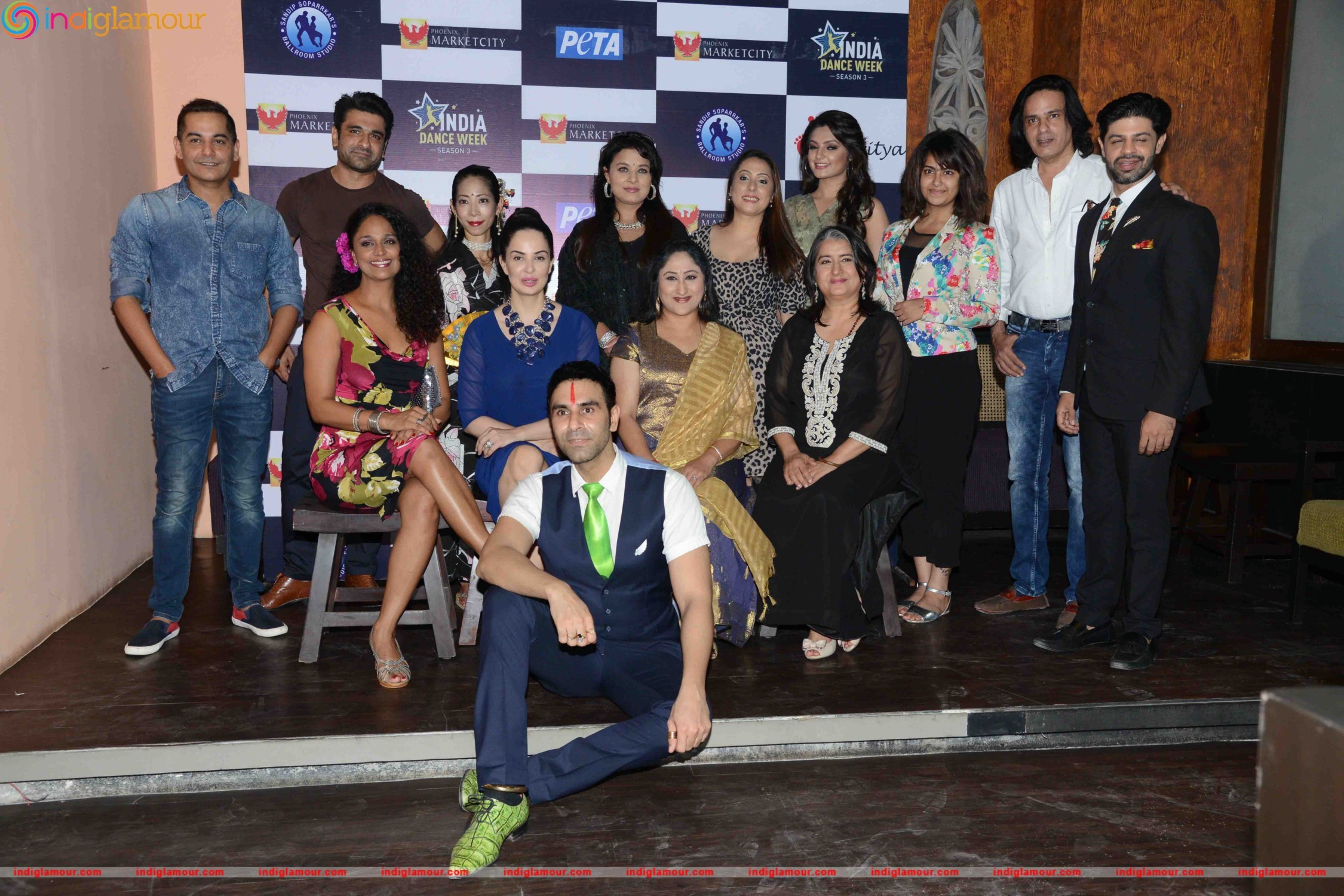 Bollywood Celebs at Grand Finale of Sandip Soparrkar Third India Dance Week Event hd photo