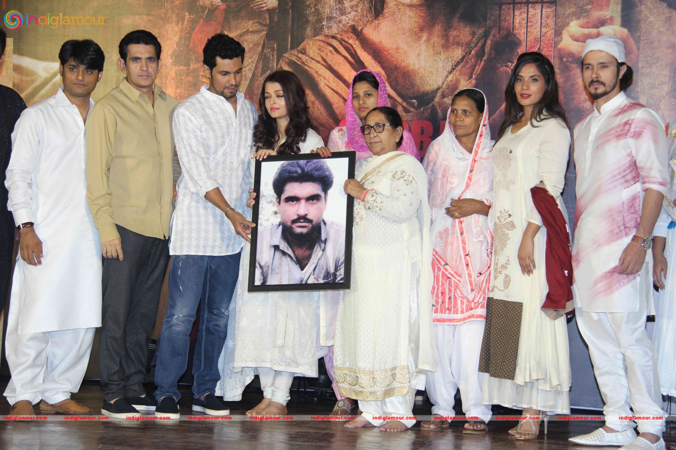 Cast of Film Sarabjit Pay Homage to Sarabjit Singh Event hd photo