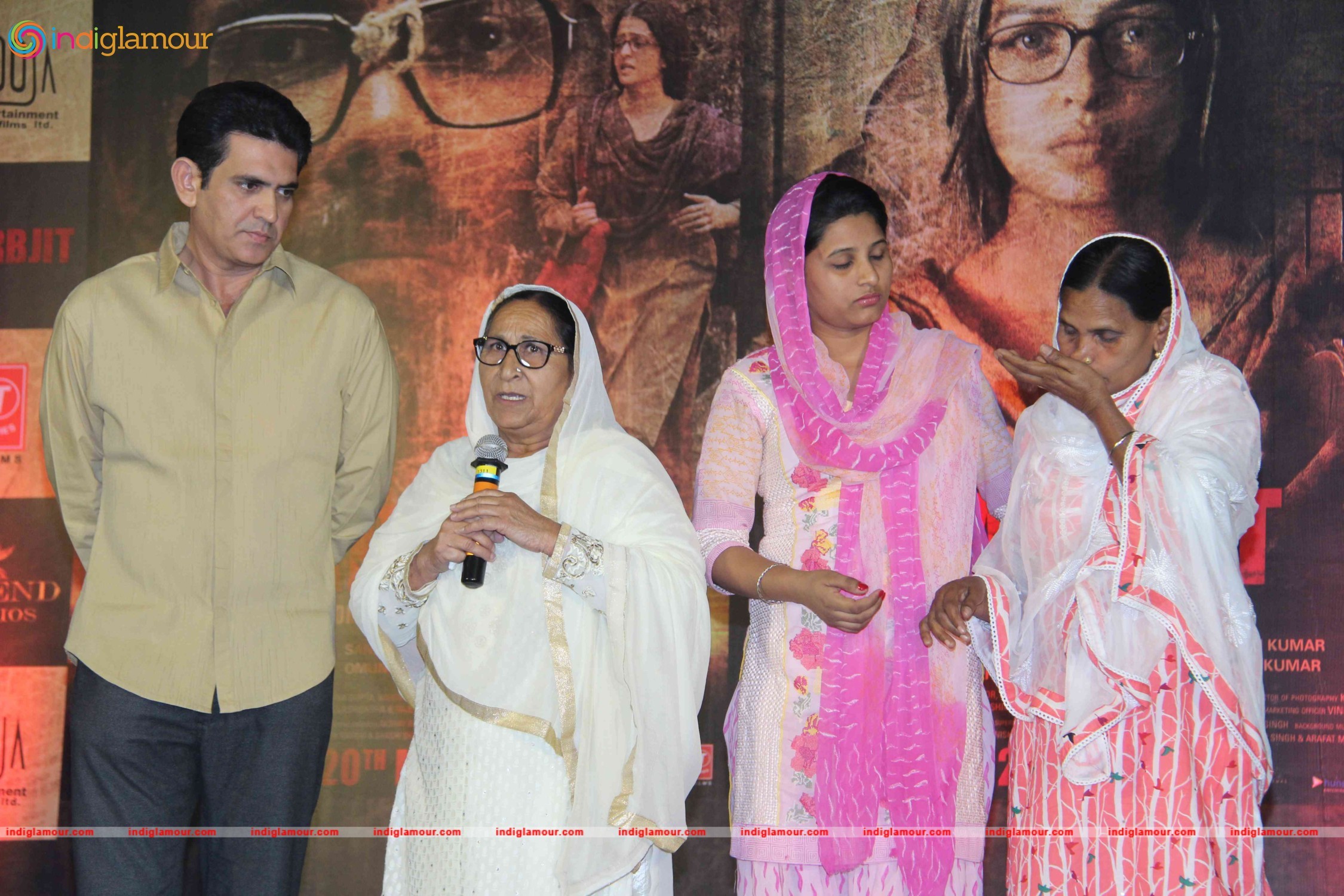 Cast of Film Sarabjit Pay Homage to Sarabjit Singh Event hd photo