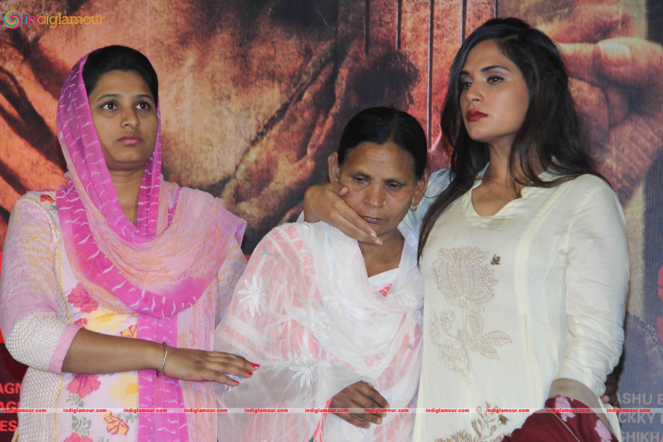 Cast of Film Sarabjit Pay Homage to Sarabjit Singh Event hd photo