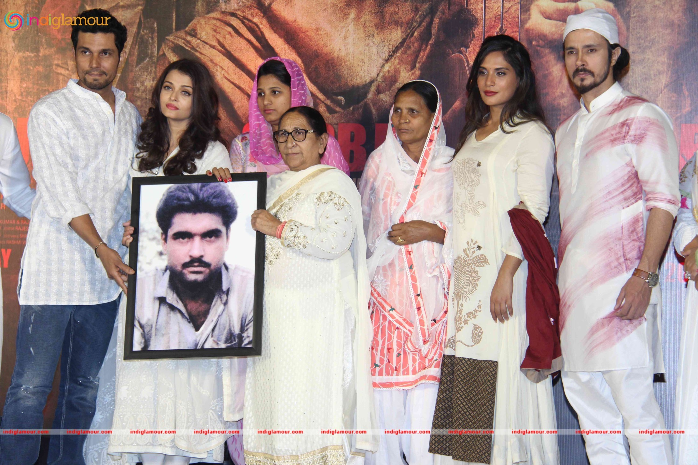 Cast of Film Sarabjit Pay Homage to Sarabjit Singh Event hd photo