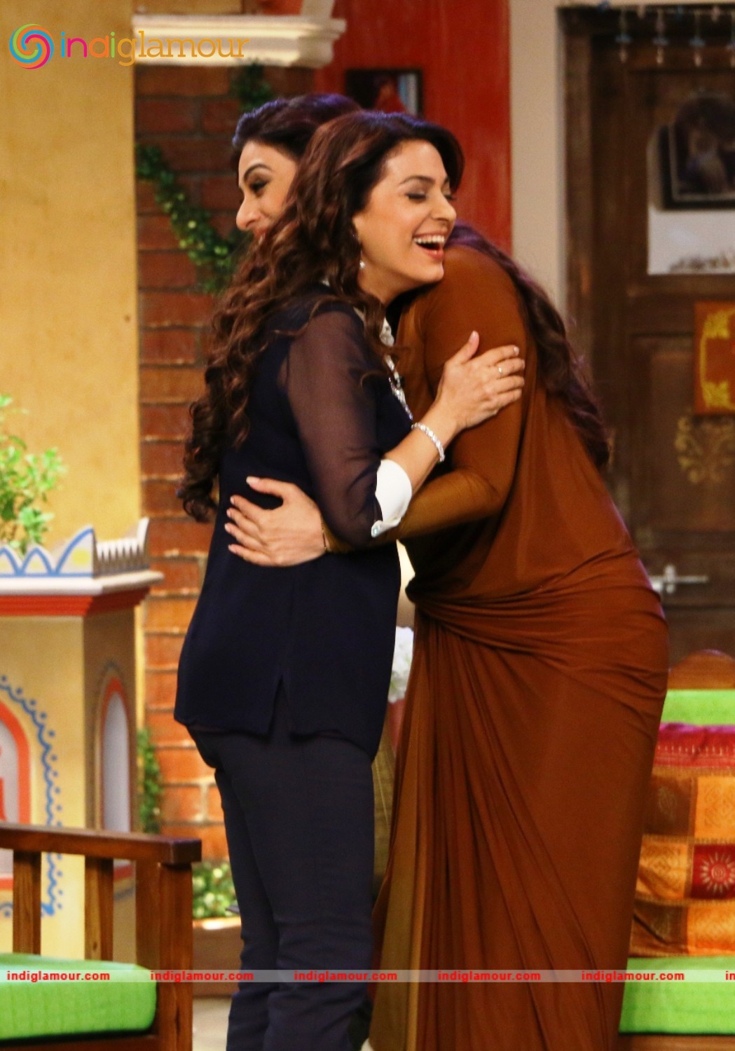 Tabu and Juhi Chawla on the Sets of Comedy Night Live Event hd photo